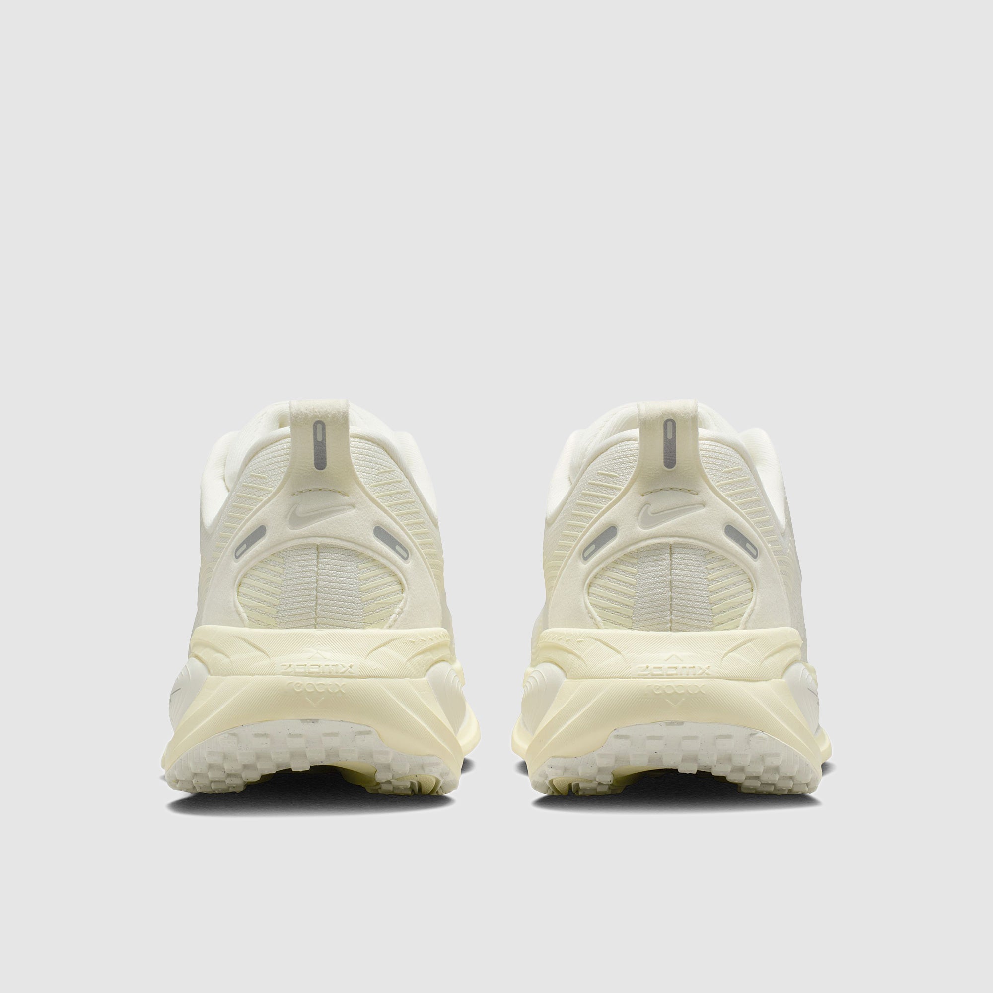 Nike Womens Vomero 18