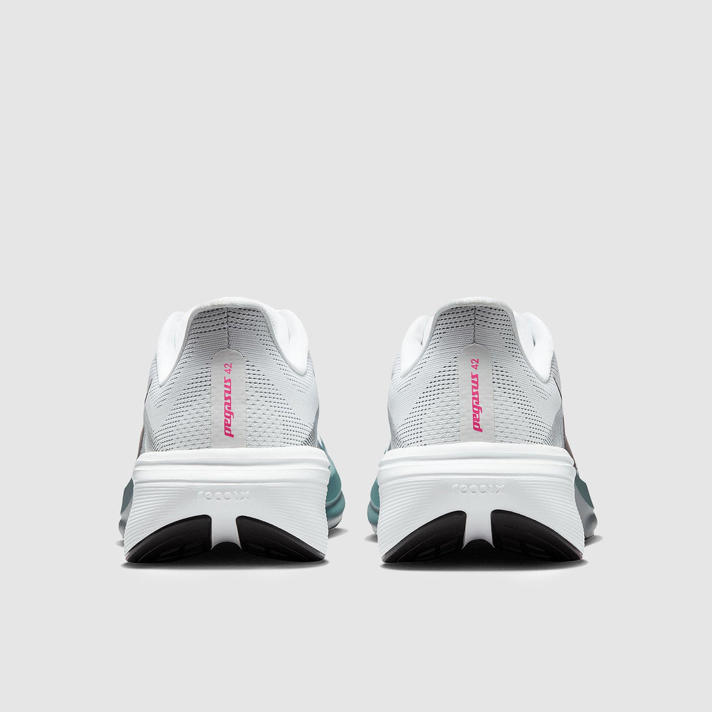 Nike Air Zoom Pegasus 42